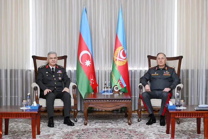 Kərim Vəliyev türkiyəli general Kılınçla görüşdü