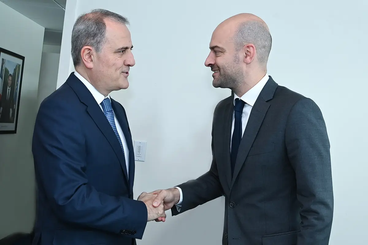 Bayramov BMT sessiyasında Fransa naziri ilə görüşüb