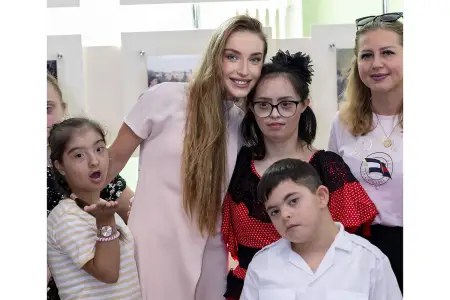 Alyona Əliyeva xüsusi qayğı mərkəzinə baş çəkib