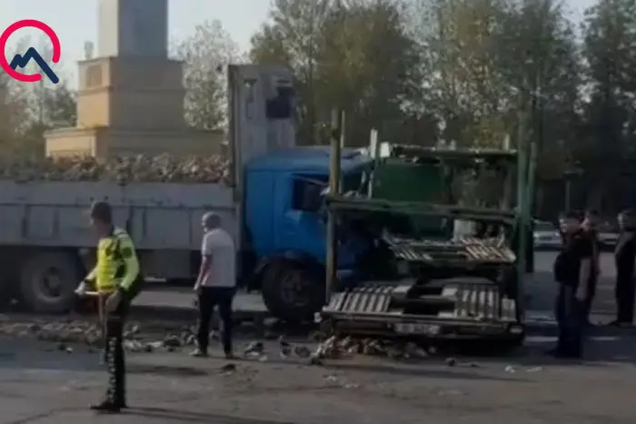 Yevlaxda iki yük maşını toqquşdu, bir nəfər yaralandı